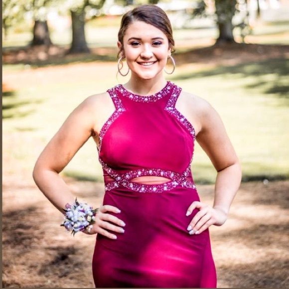 dillards burgundy prom dress